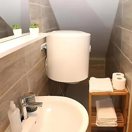 Sunny And Apartment *