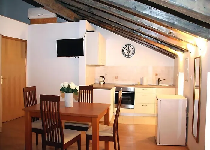 Sunny And Apartament Szybenik