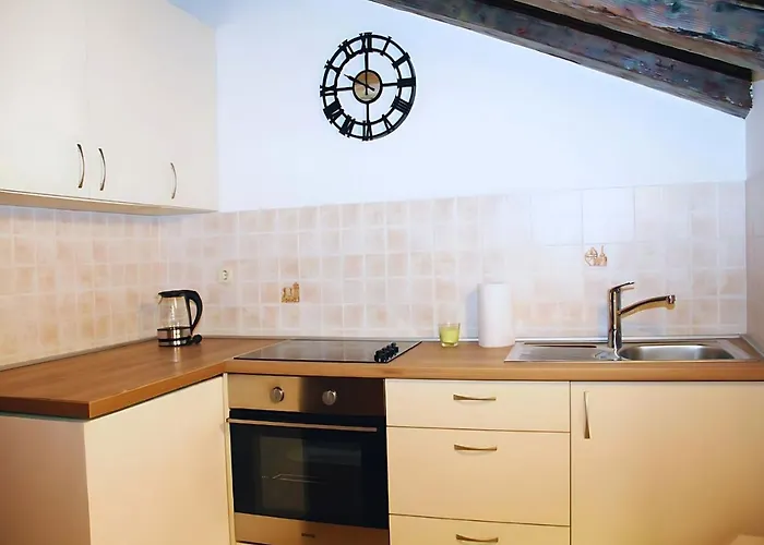 아파트 Sunny And 시베니크